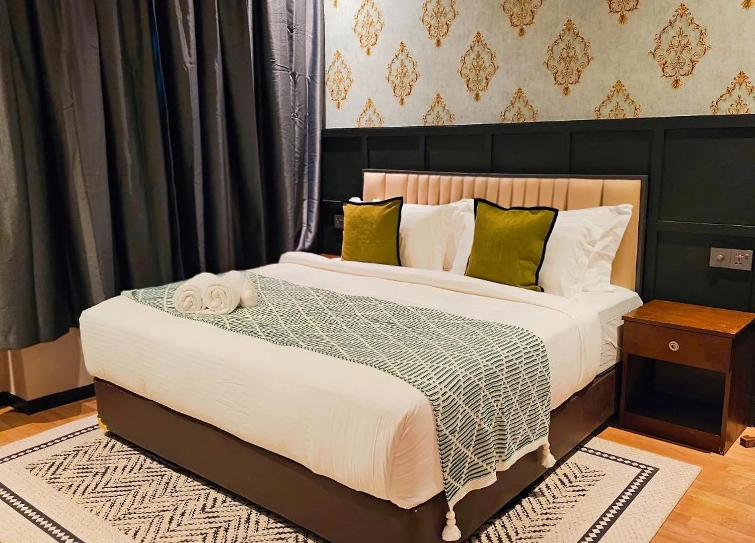 Carnarvon Suites By Reunion George Town