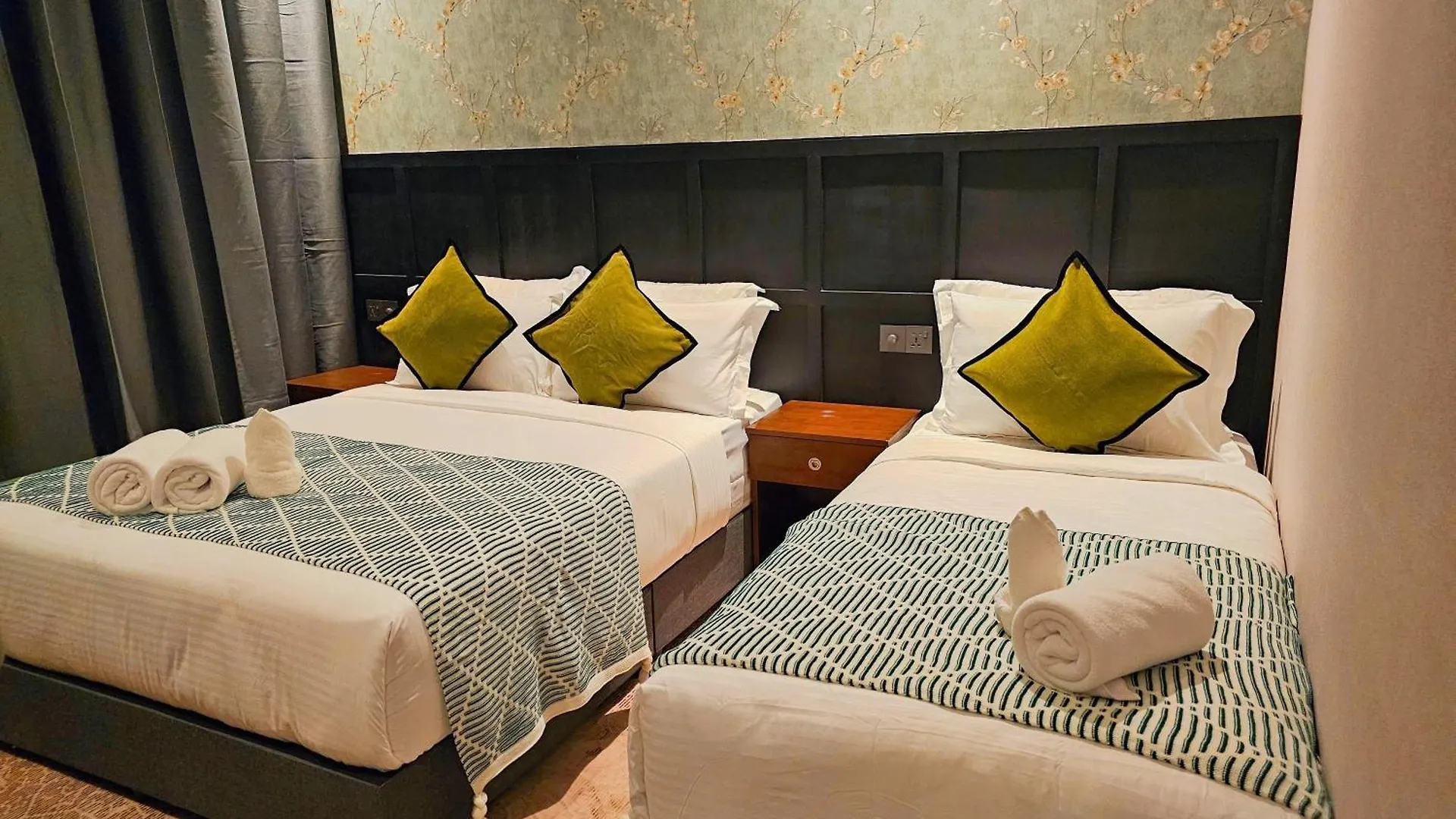 Carnarvon Suites By Reunion George Town Hotel