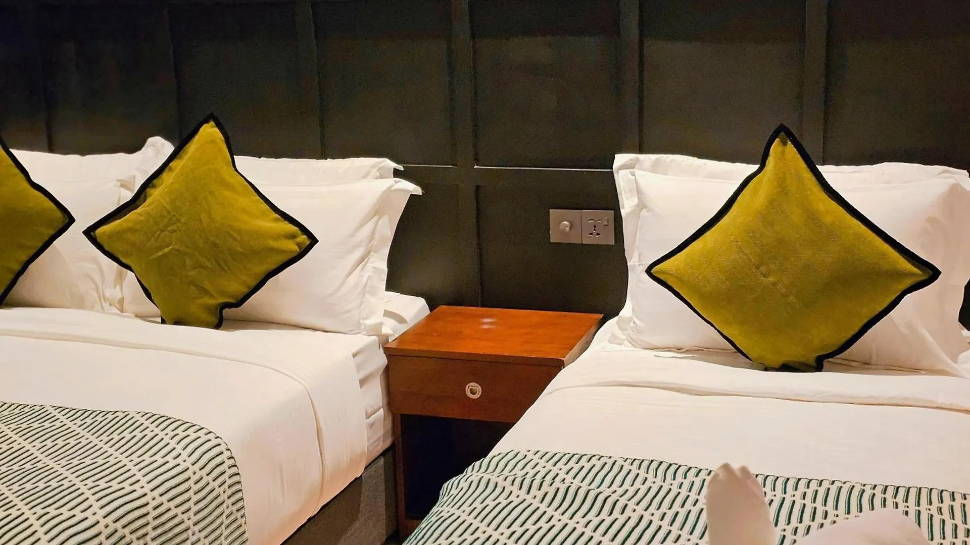 Carnarvon Suites By Reunion George Town